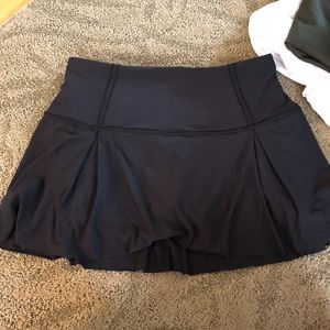 Lululemon Black Size 8 Skirt NWOT!
